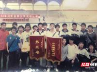 中新网湖北 湖北新闻网 宜昌队夺得湖北省十六运会群众体育类足球赛冠军